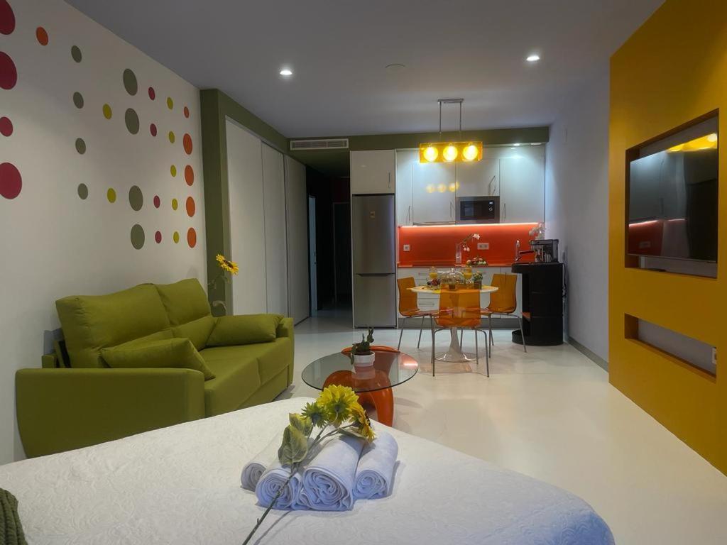 Lahola Glam Suites Torremolinos Exterior photo