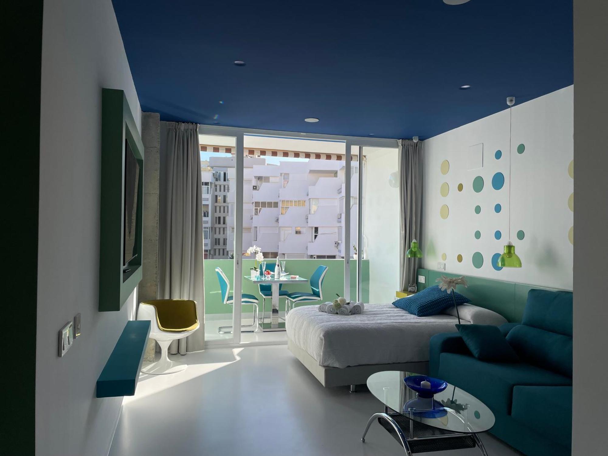 Lahola Glam Suites Torremolinos Room photo