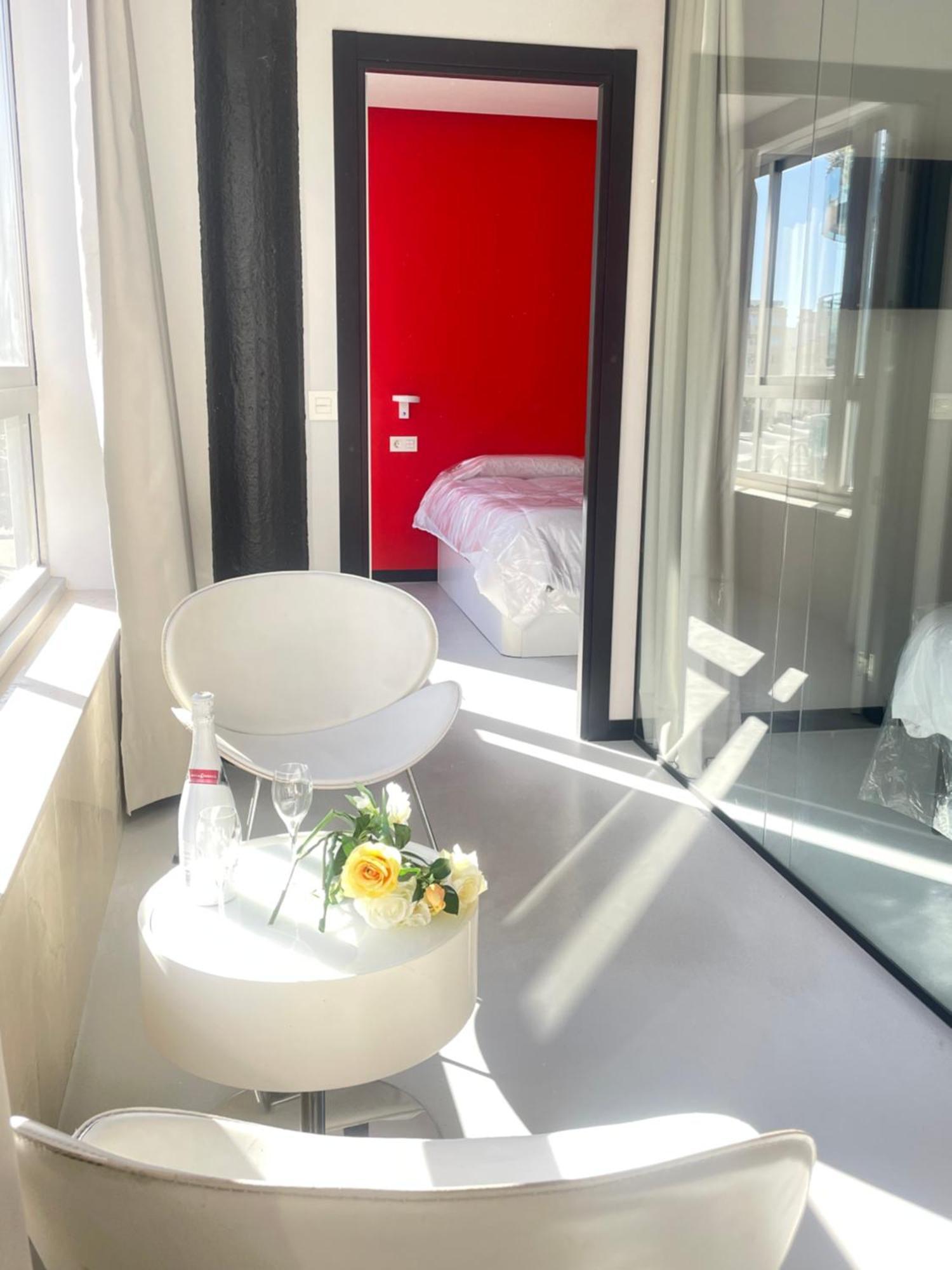 Lahola Glam Suites Torremolinos Exterior photo
