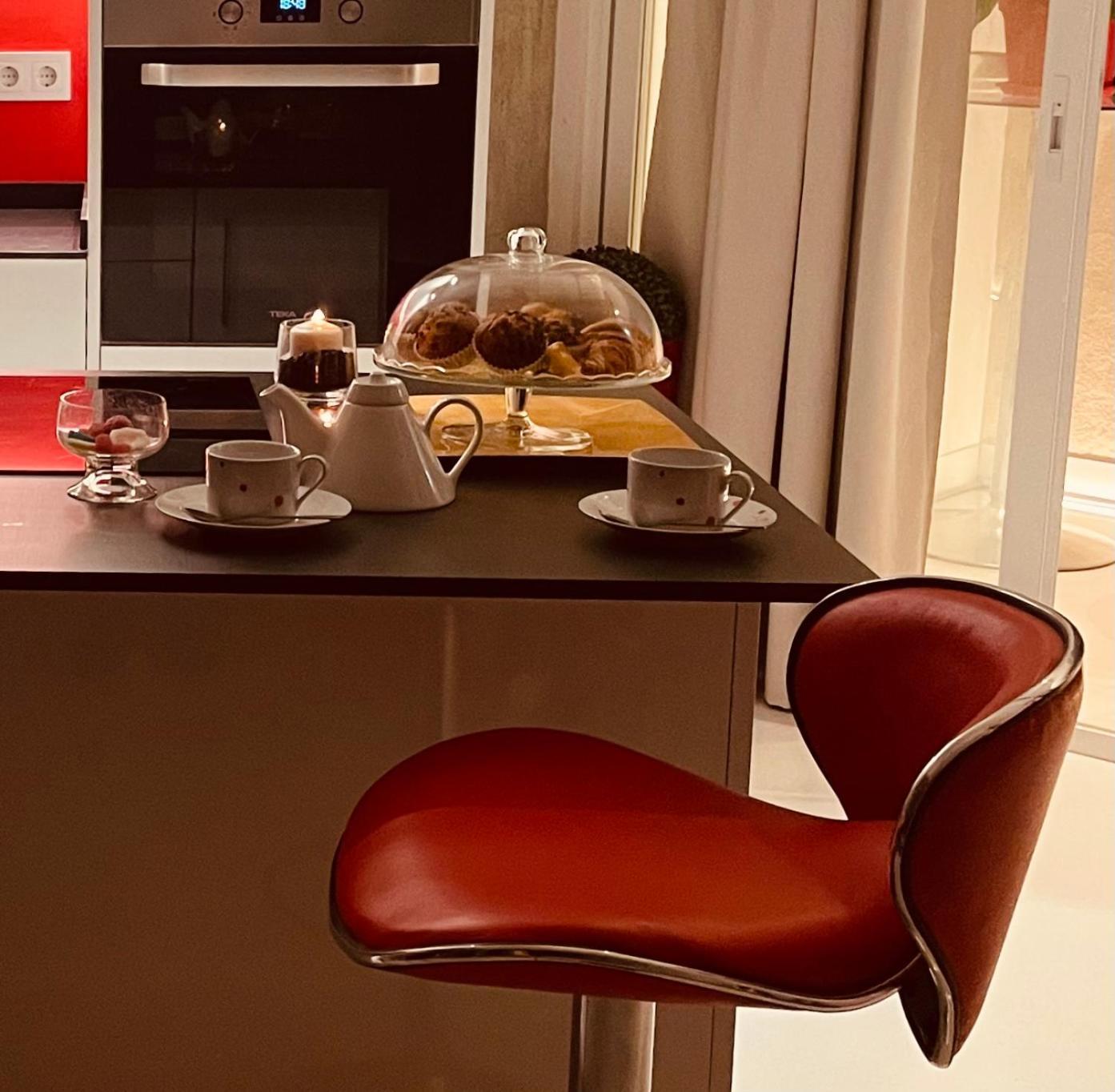 Lahola Glam Suites Torremolinos Room photo